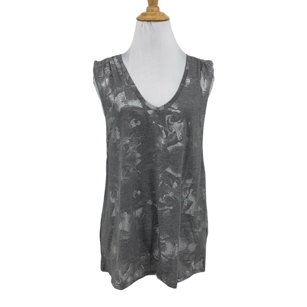 Fabletics Tank Top Womens M Medium Gray Silver Metallic Taryn Printed V Neck